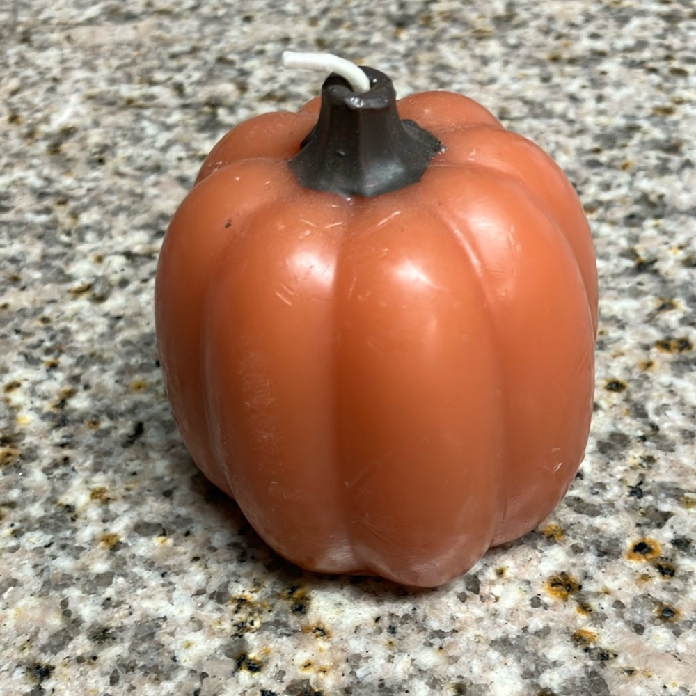 Fall pumpkin small candle